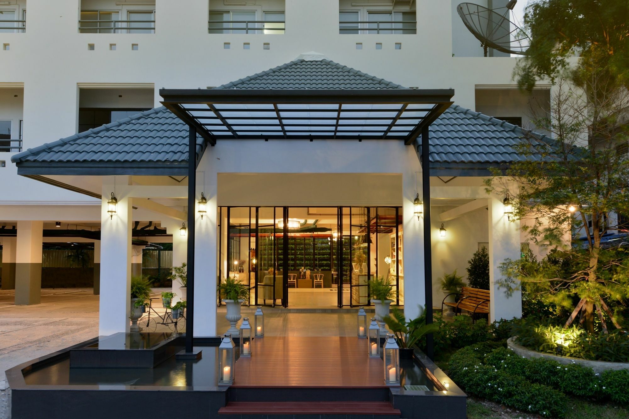 Ruenthip Pattaya Exterior foto
